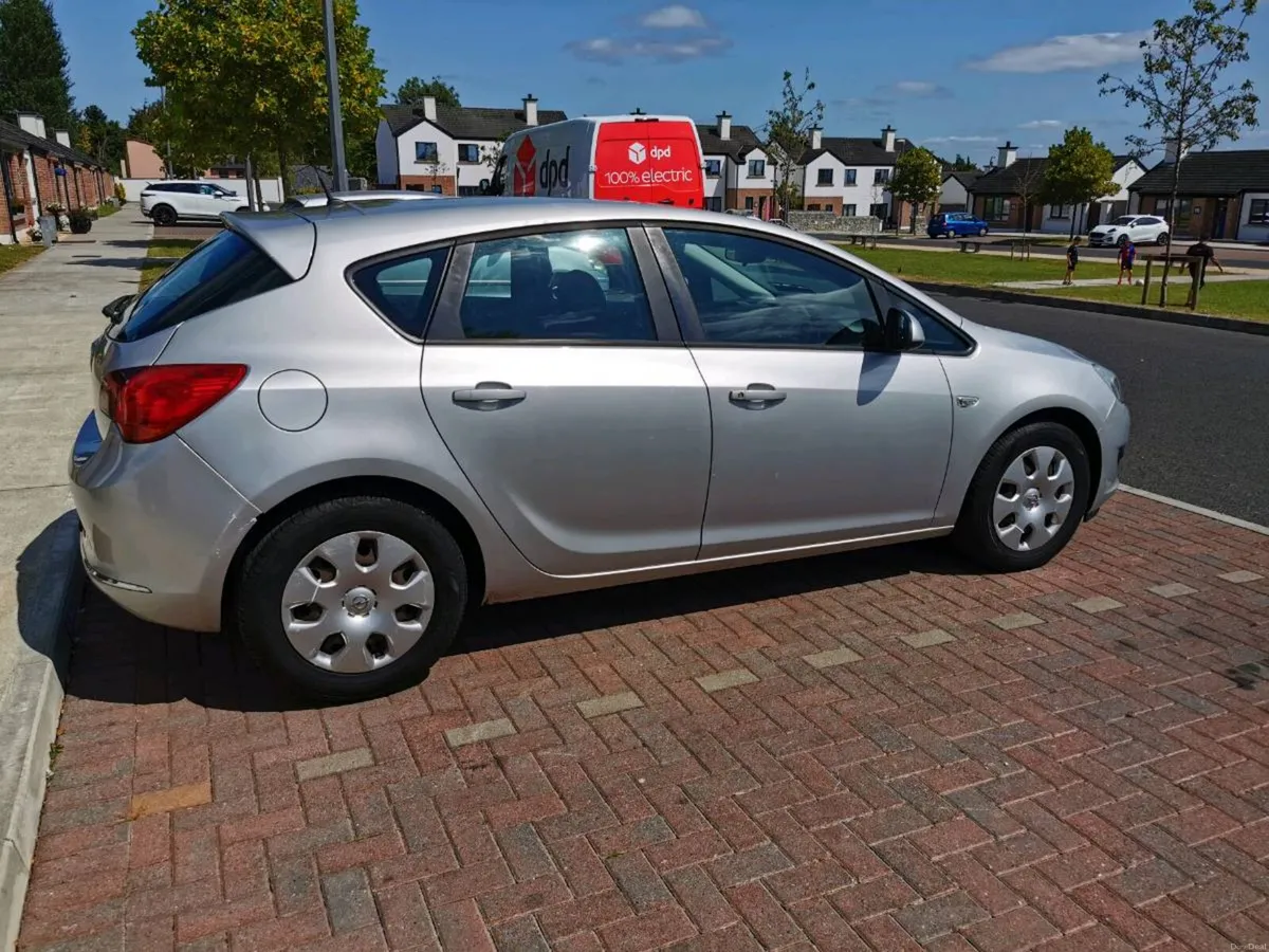 13 astra 1.7 diesel. new Nct. low km - Image 2