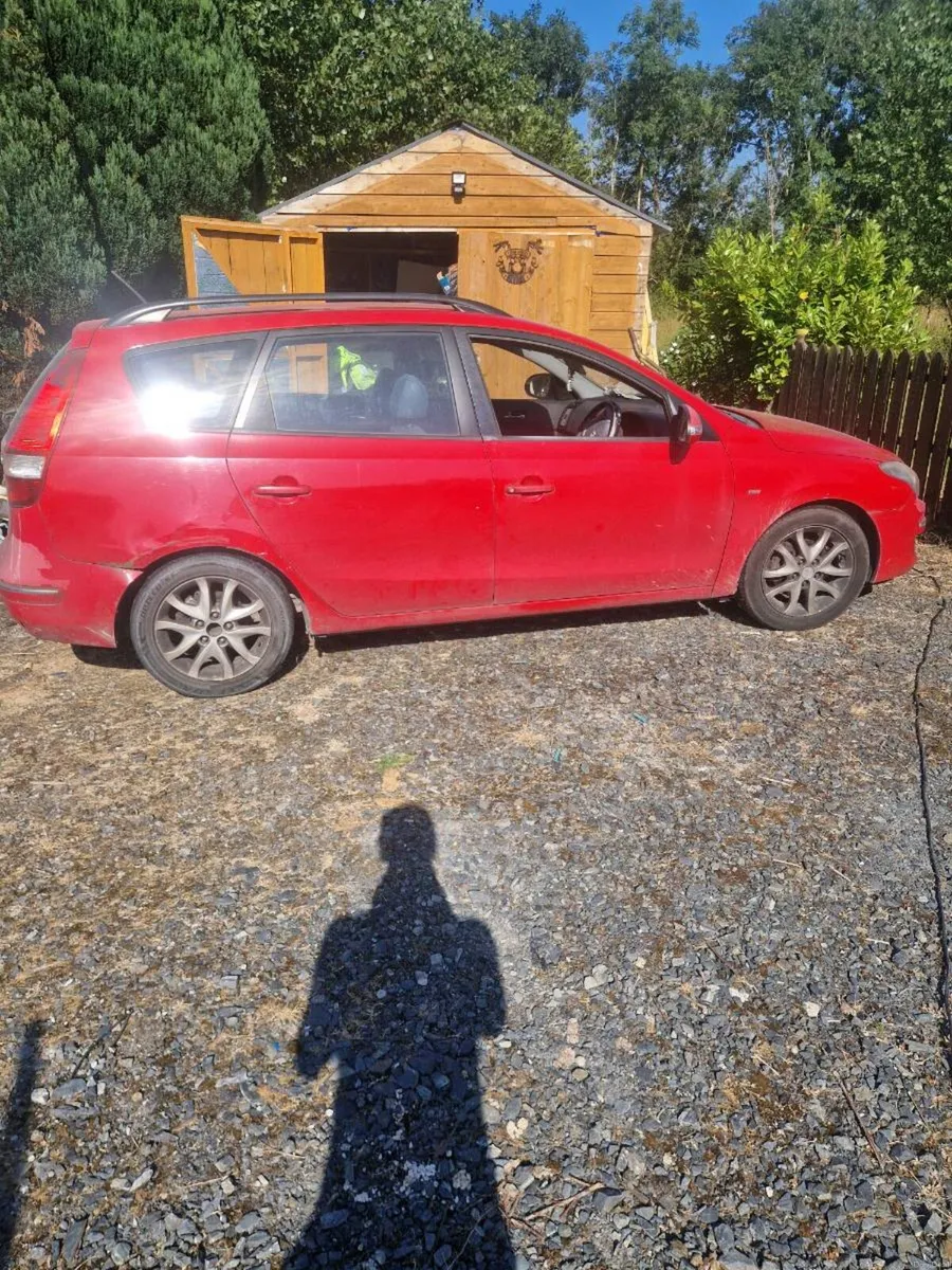Hyundai i30 estate - Image 1