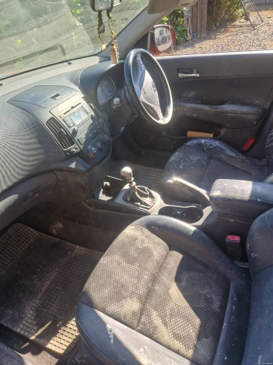 Hyundai i30 estate - Image 3