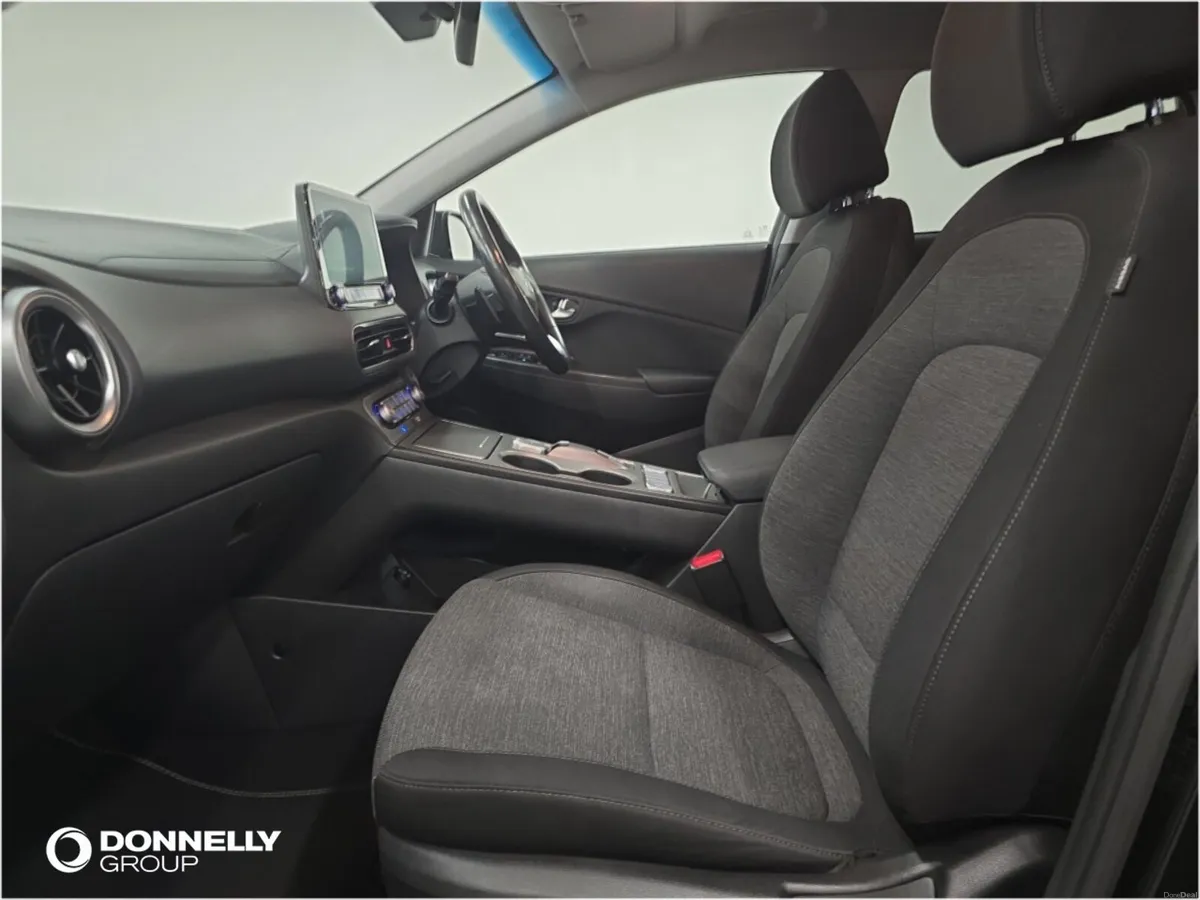 Hyundai Kona Electric Hatchback Premium - Image 4