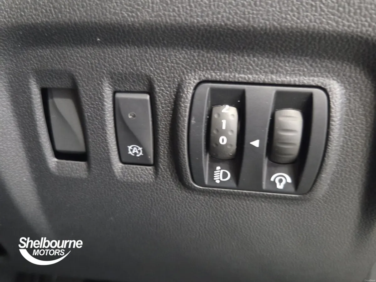 Renault Captur Hatchback Iconic - Image 5