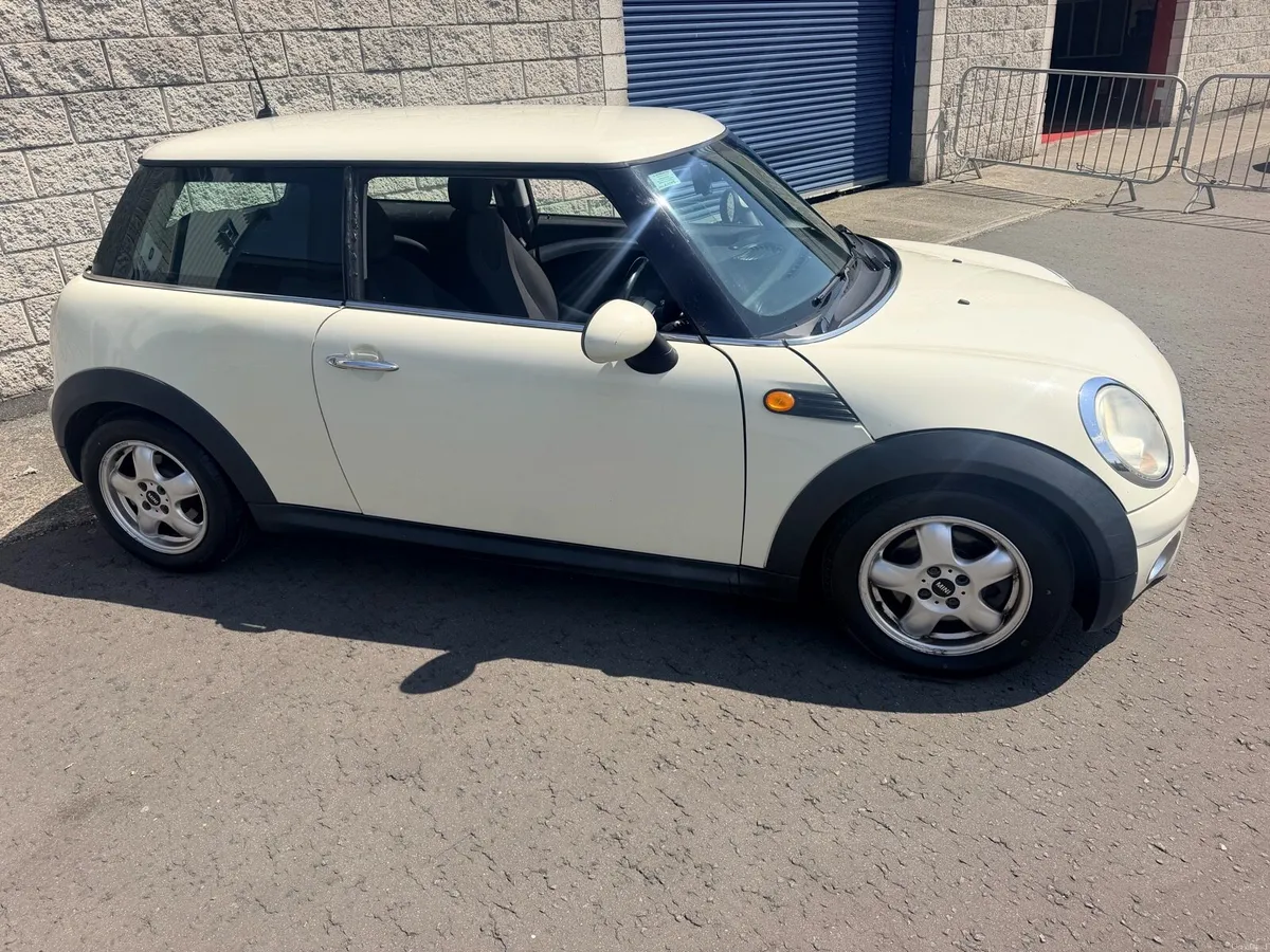 2008 Mini Cooper d - Image 2