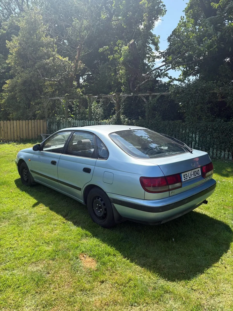 Toyota Carina e hatchback - Image 4