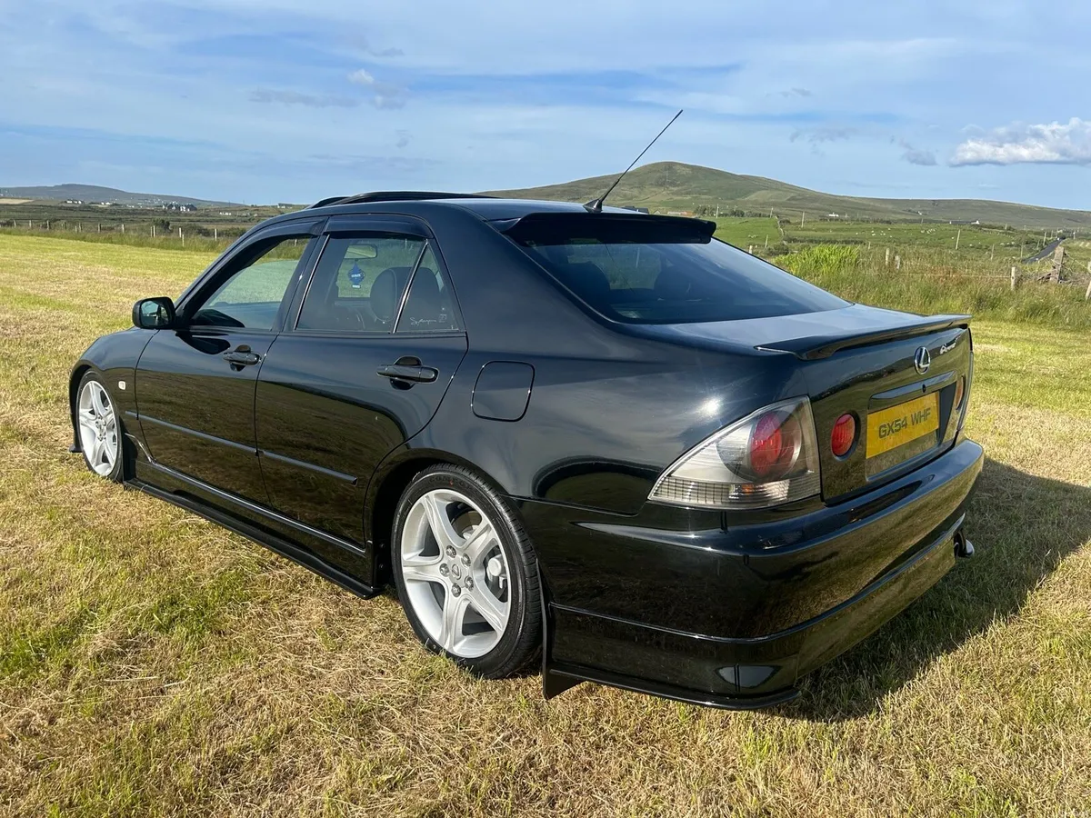 Lexus is200 - Image 3