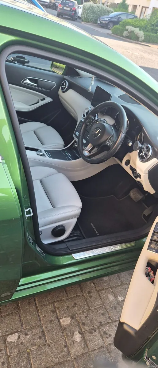 Mercedes-Benz A-Class 2017 - Image 3