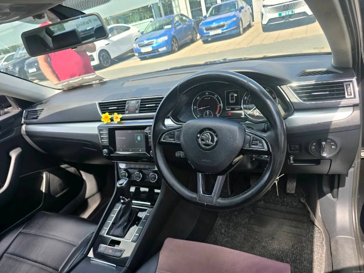 Skoda superb 2015 automatic - Image 6