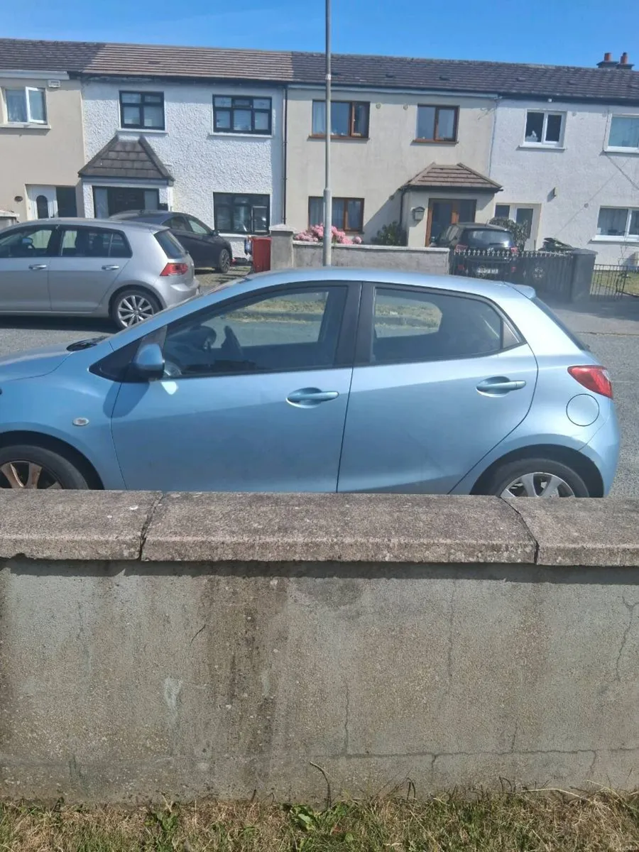 Mazda 2 - Image 2