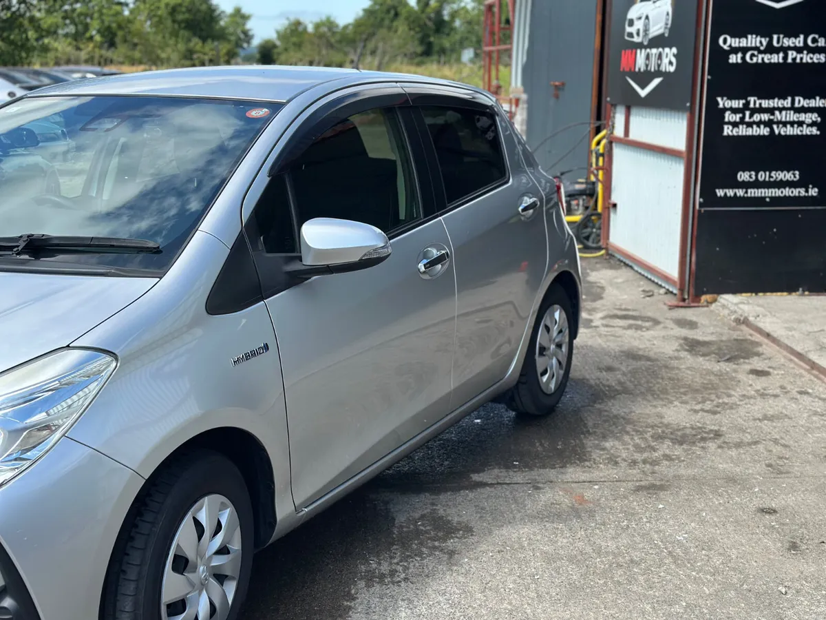 TOYOTA YARIS HYBRID 2019 low mileage - Image 2