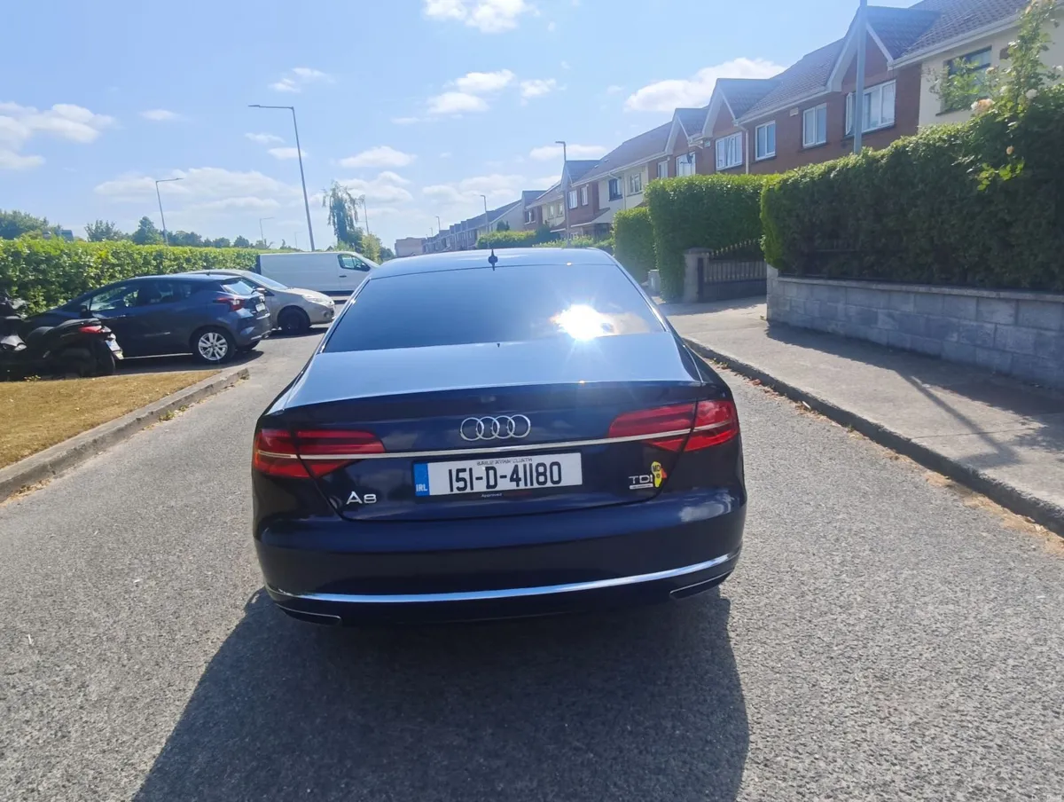 Audi A8 2015 - Image 4