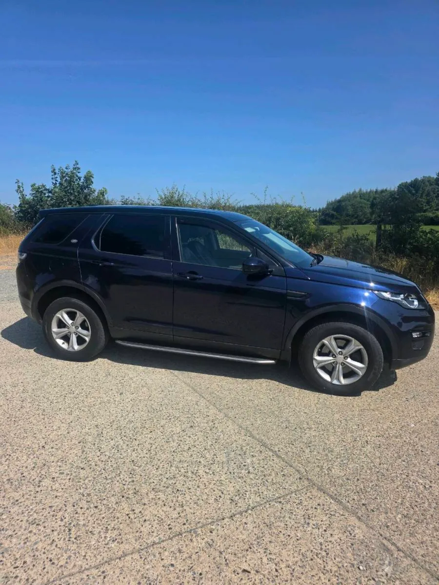 2.2 Discovery Sport 7 Seater - Image 6