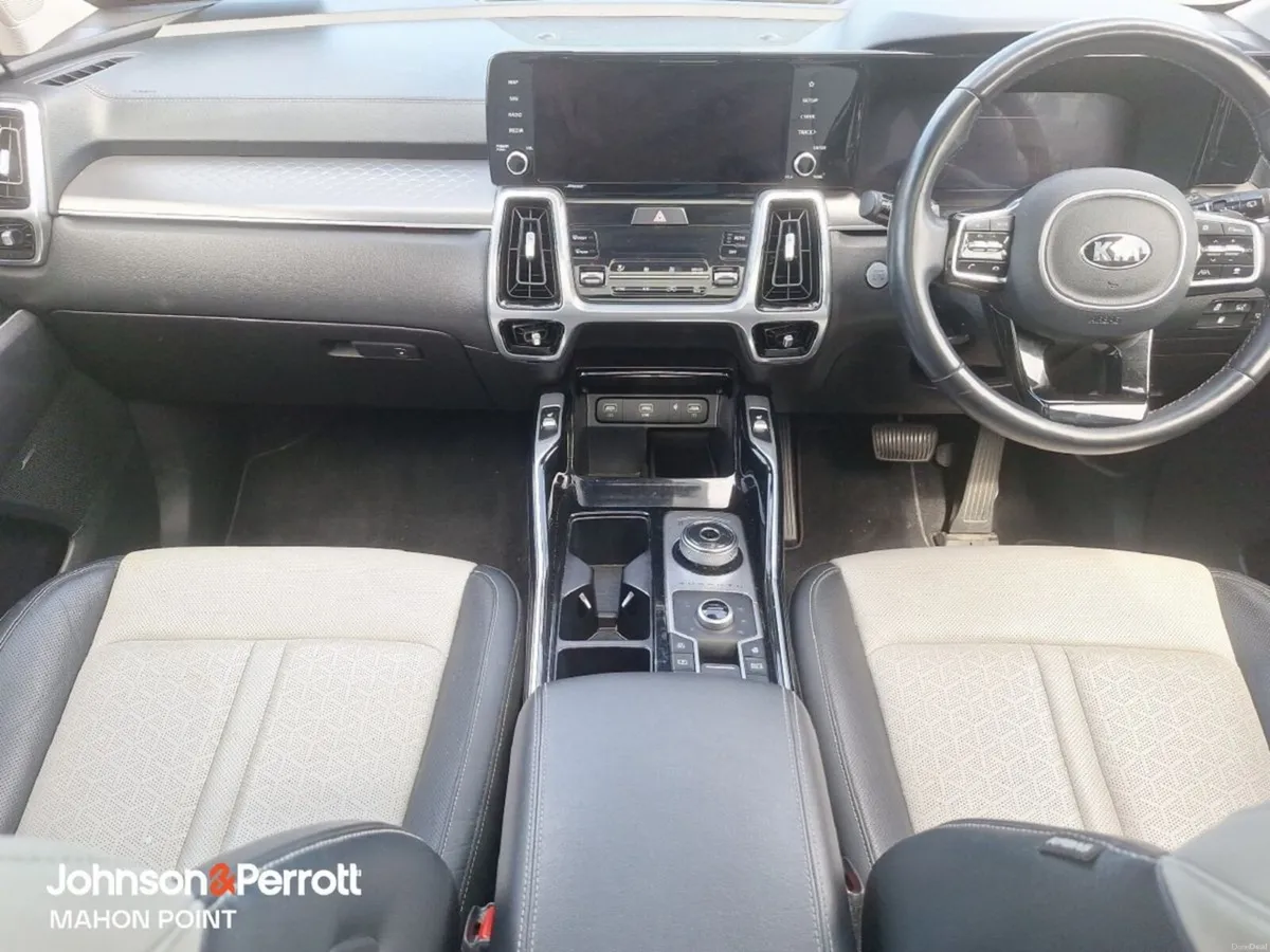 Kia Sorento 1.6 PHEV K4 4X4 7 seats TOP SPEC - Image 4