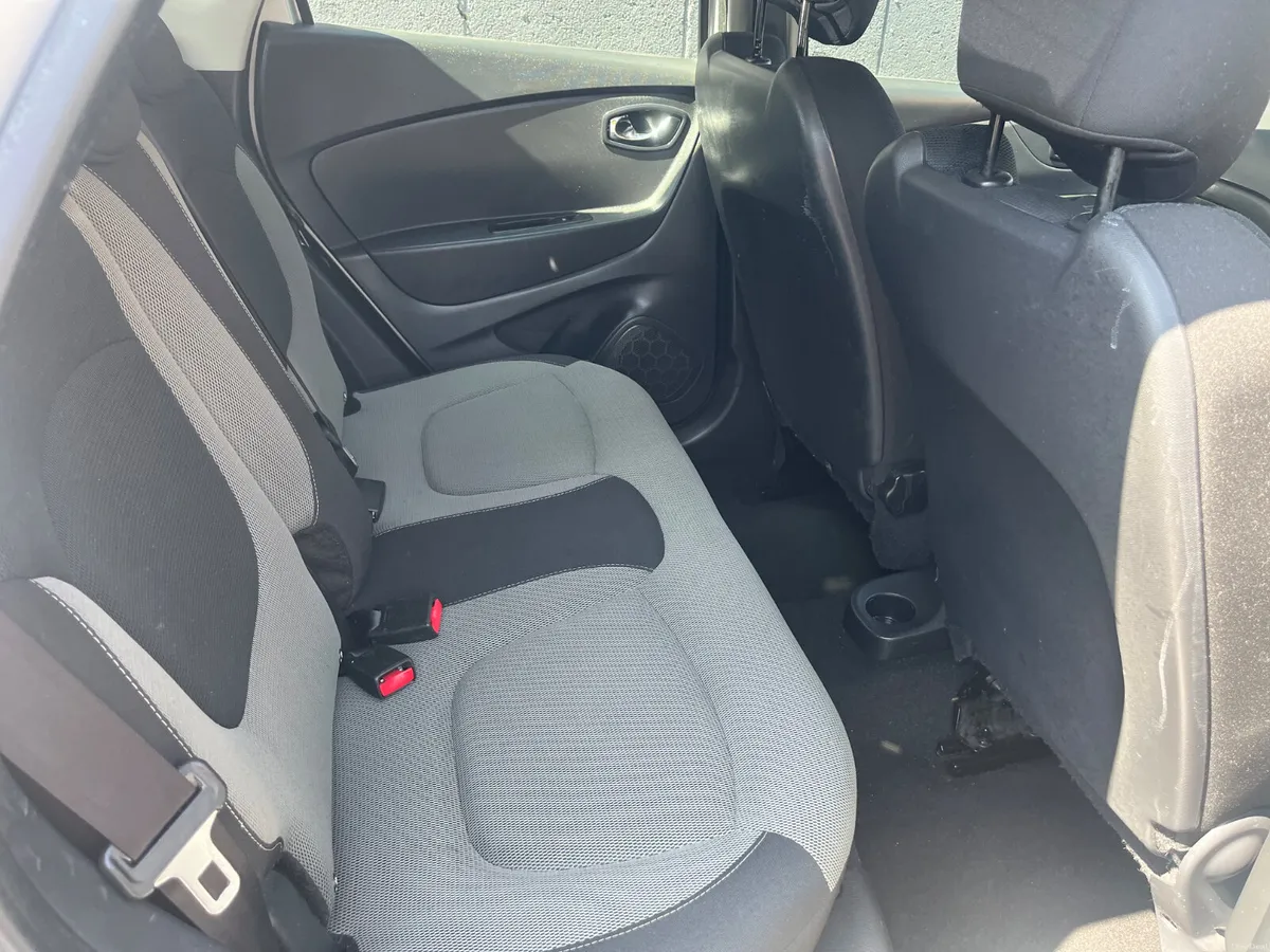 Renault Captur 2015 - Image 2