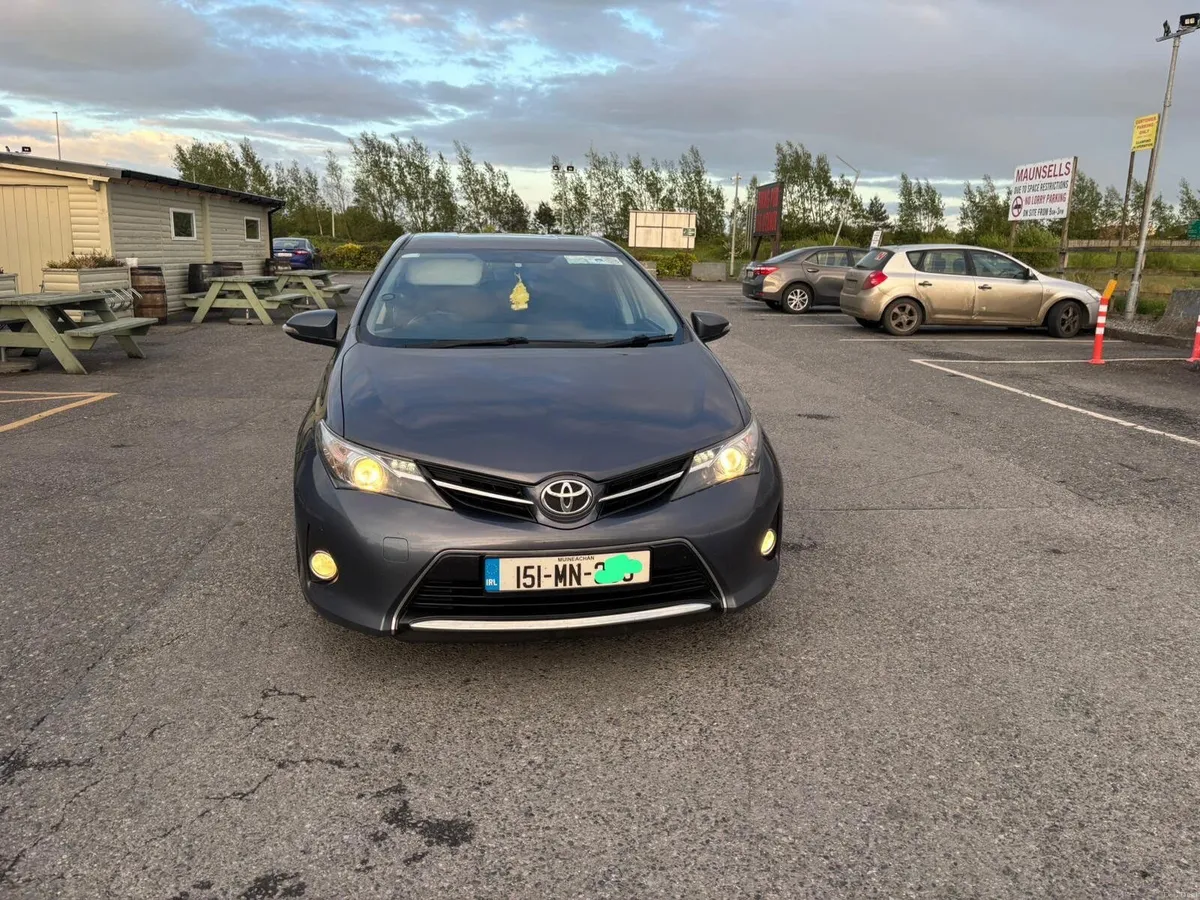 Toyota Auris 2015 - Image 3