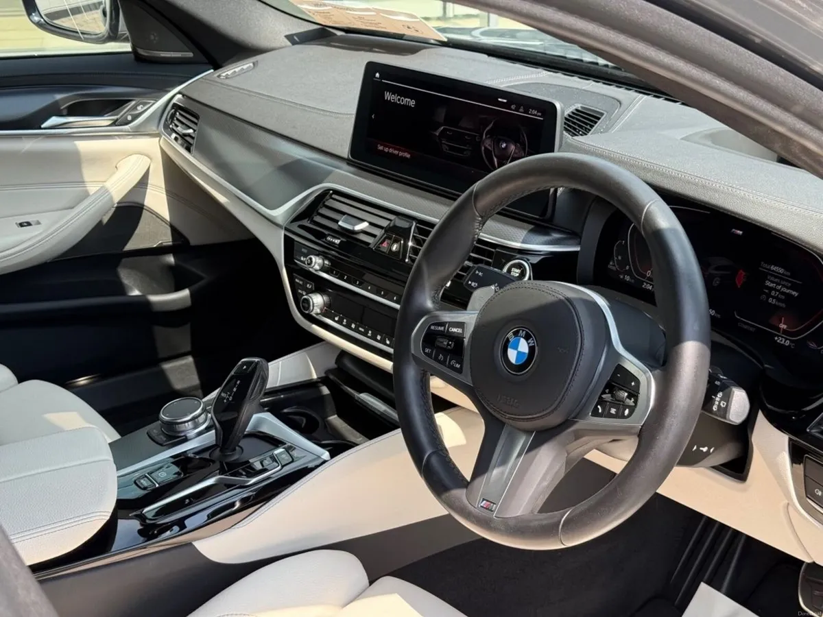 BMW 5-Series 520d M Sport Touring - Image 4