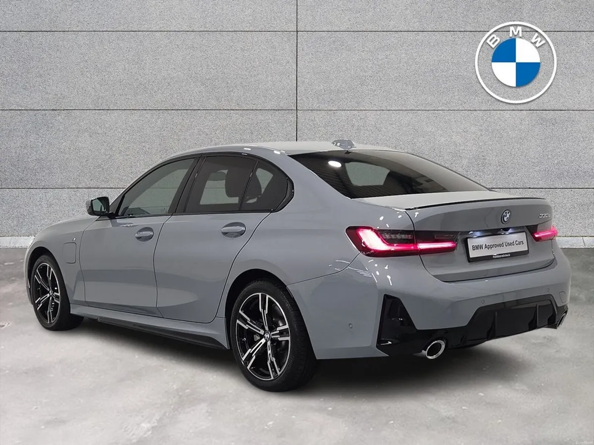 BMW 3-Series 330e M Sport Saloon - Image 3