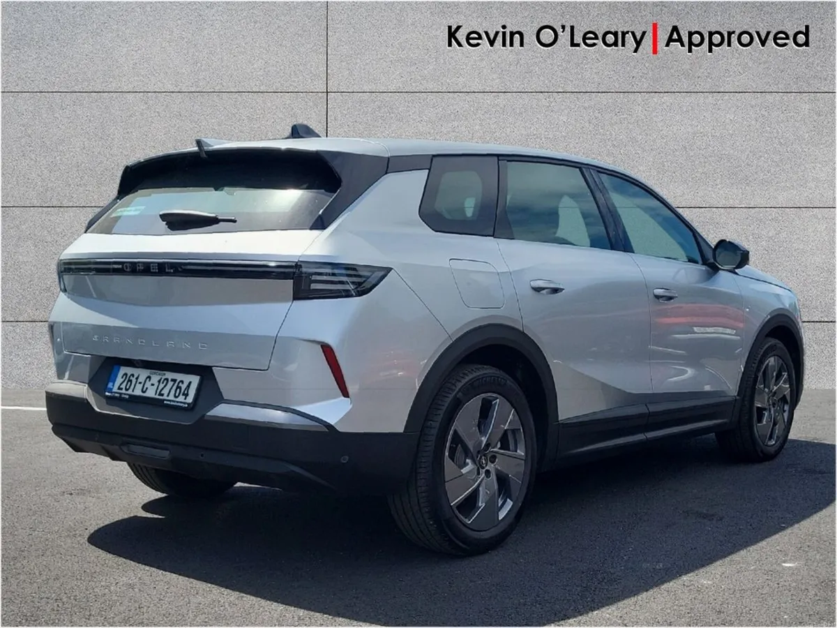 Opel Grandland Elegance MHEV 1.2 136BHP Auto - Image 3