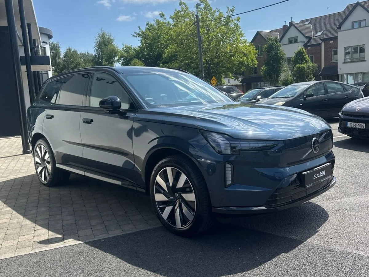 Volvo EX90 EX90 Single Motor Plus--Panoramic Roof, - Image 3