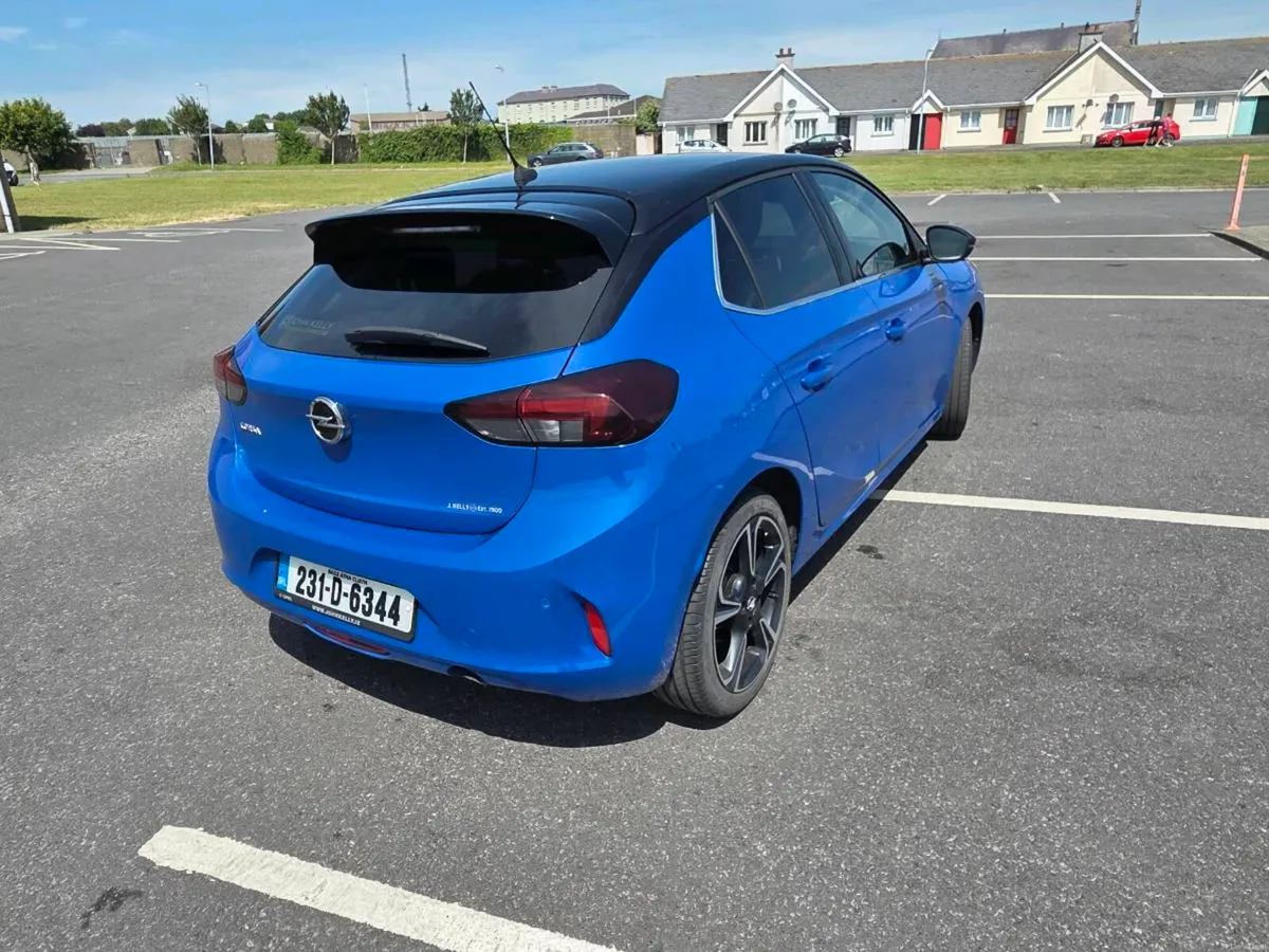 Car - Image 2