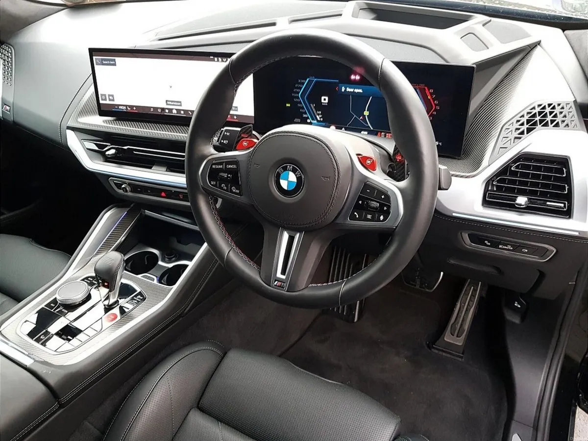 BMW XM 50e - Image 6