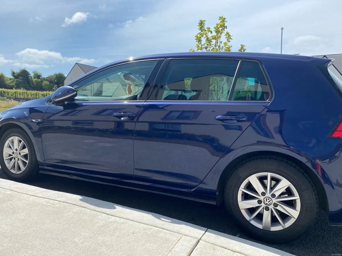 Volkswagen Golf R-Line 1.4 TSI - Image 2