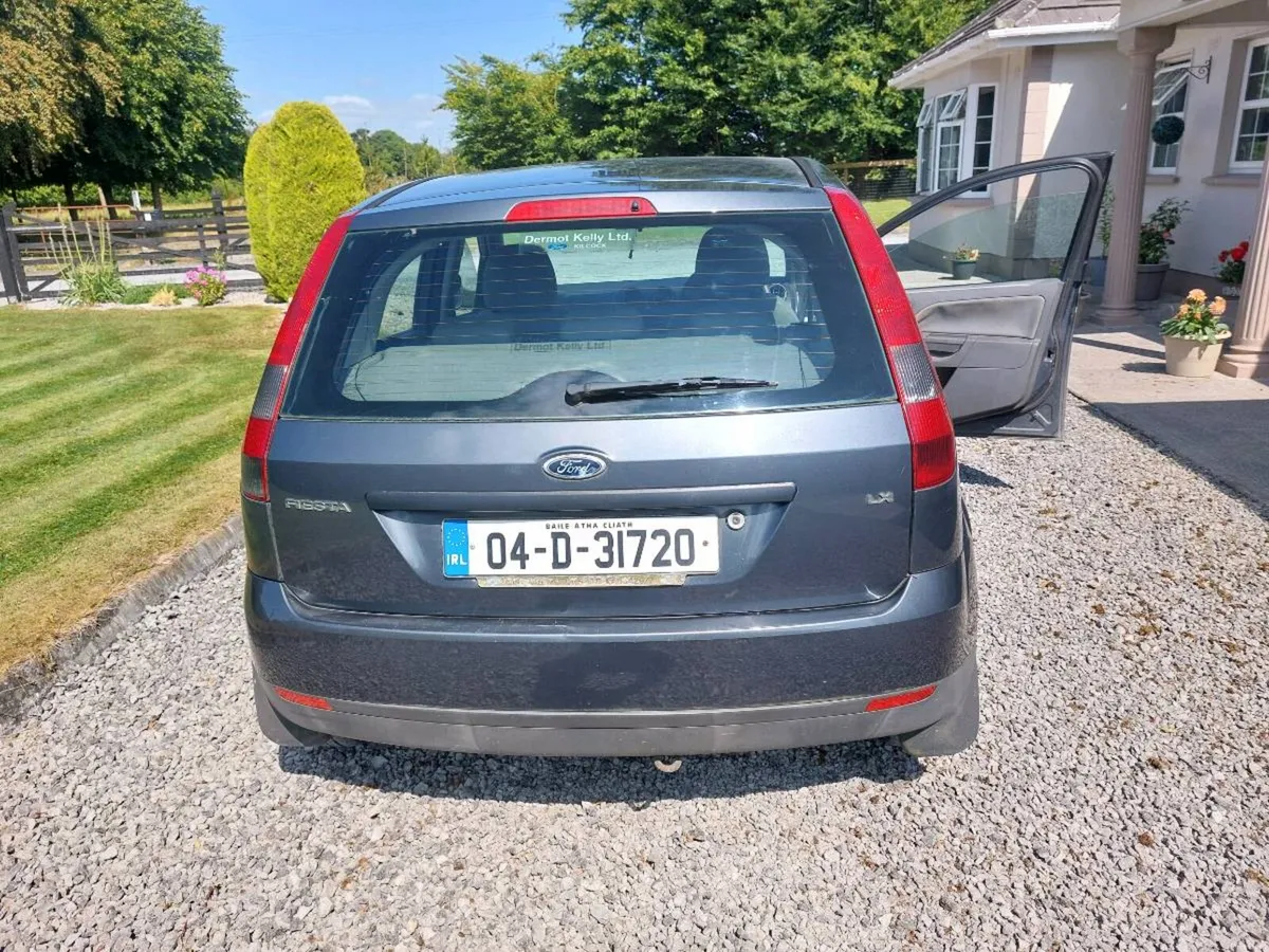 Car - Image 2