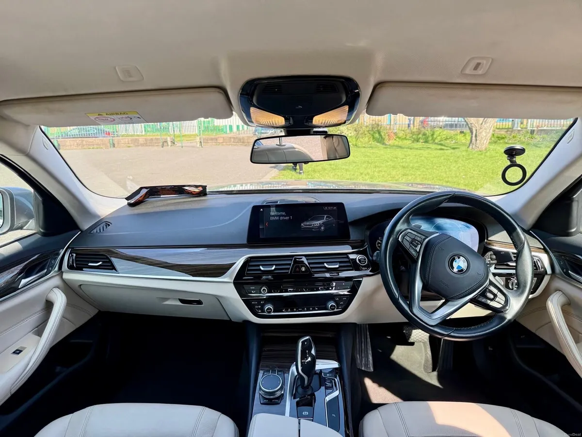 BMW 5-Series 2019 - Image 4