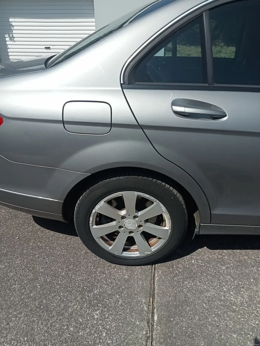 Mercedes-Benz C-Class 2010 - Image 1