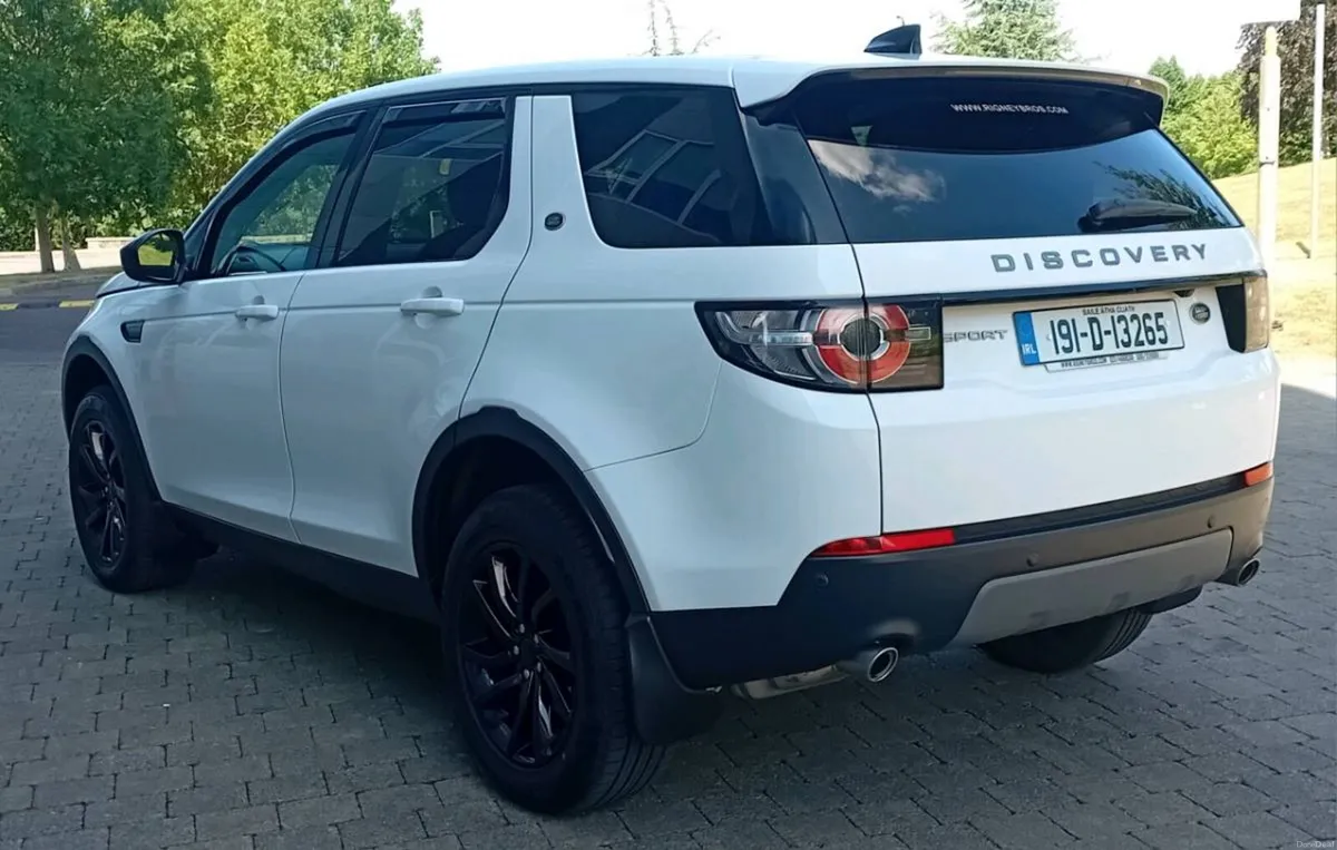 Discovery sport  7 seater - Image 1