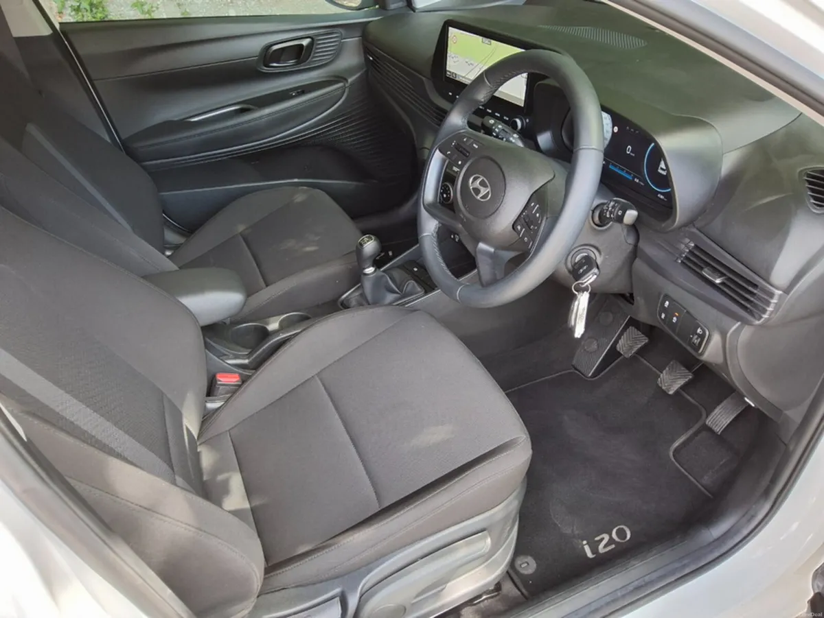 Hyundai i20 DELUXE PLUS 5DR - Image 6