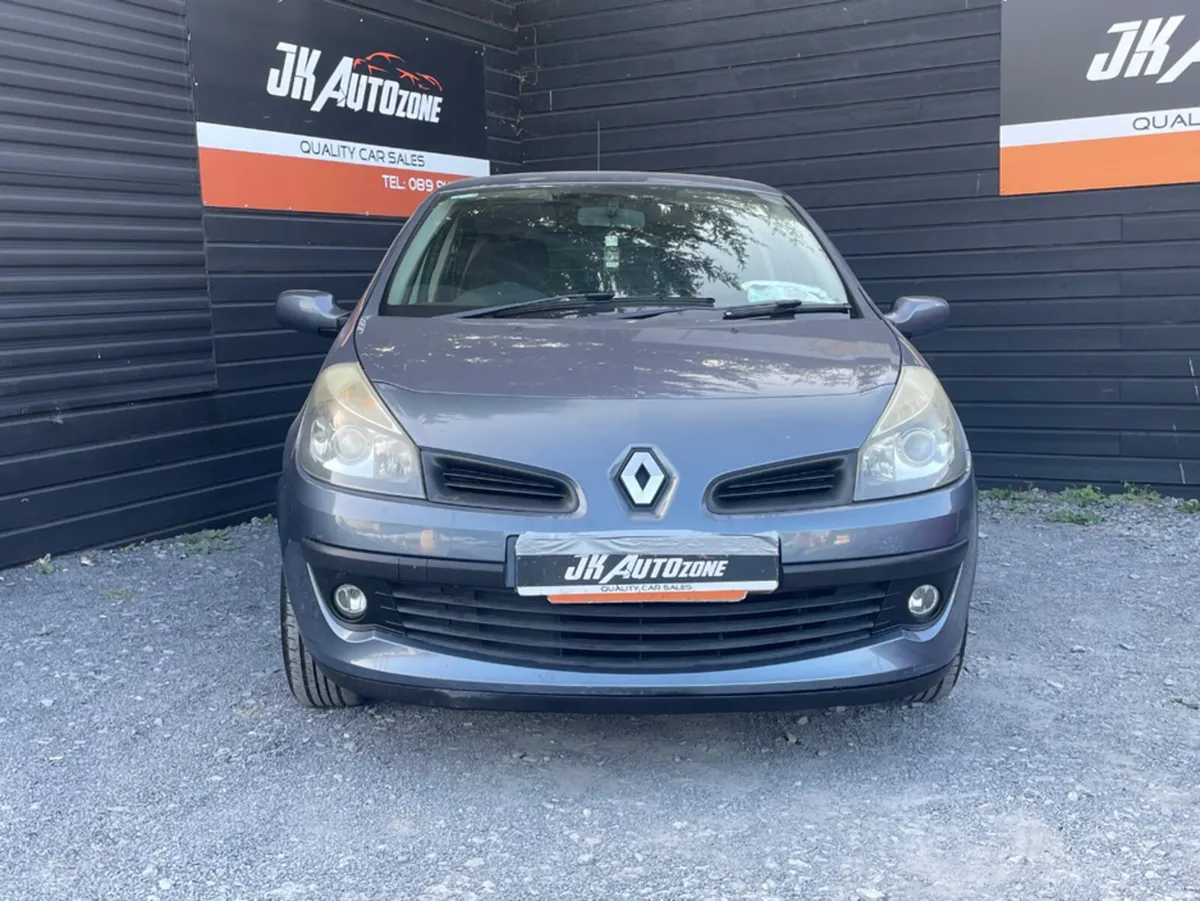 Renault Clio 1.2 16V DYNAMIQUE - Image 2