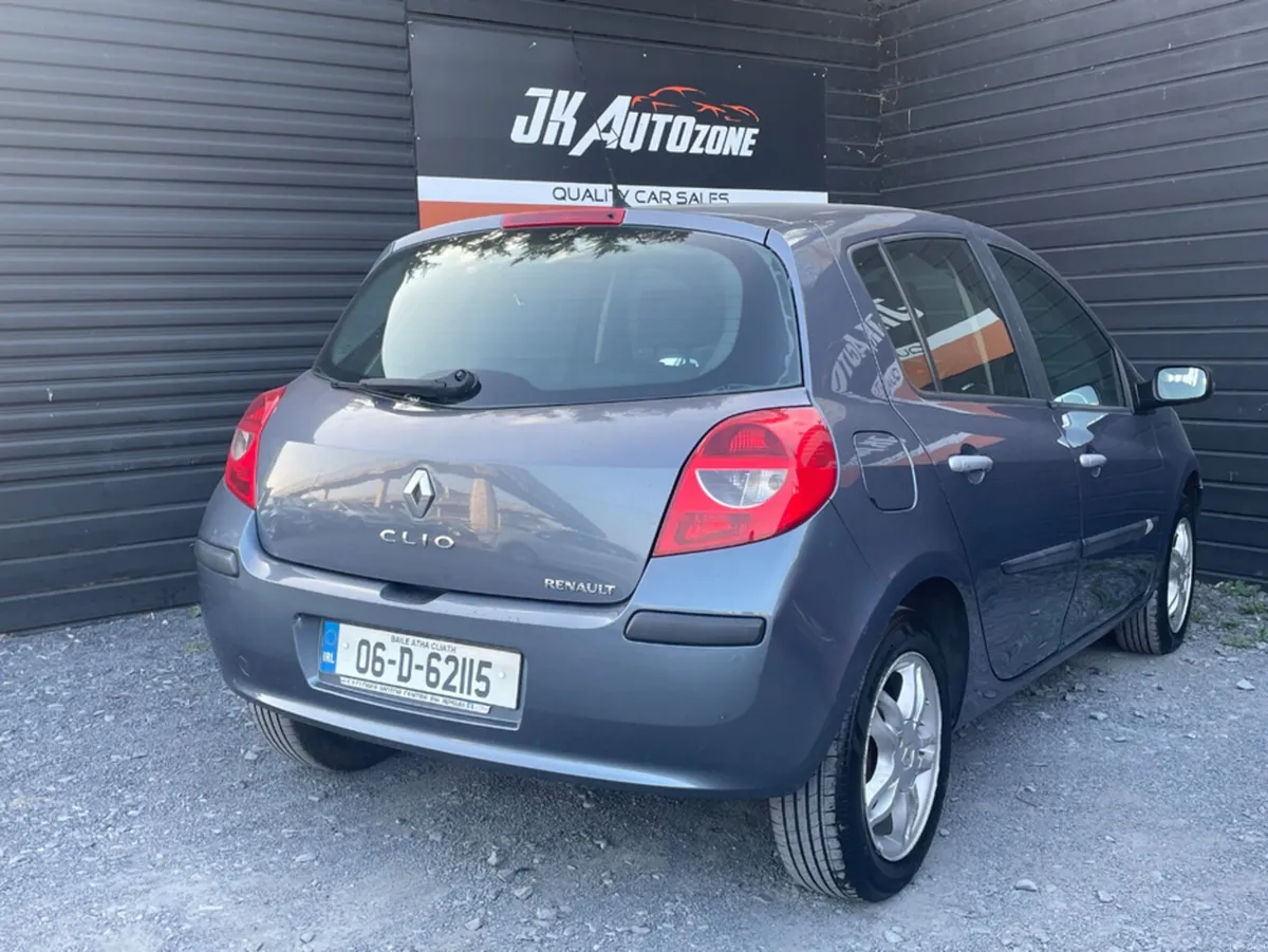 Renault Clio 1.2 16V DYNAMIQUE - Image 4