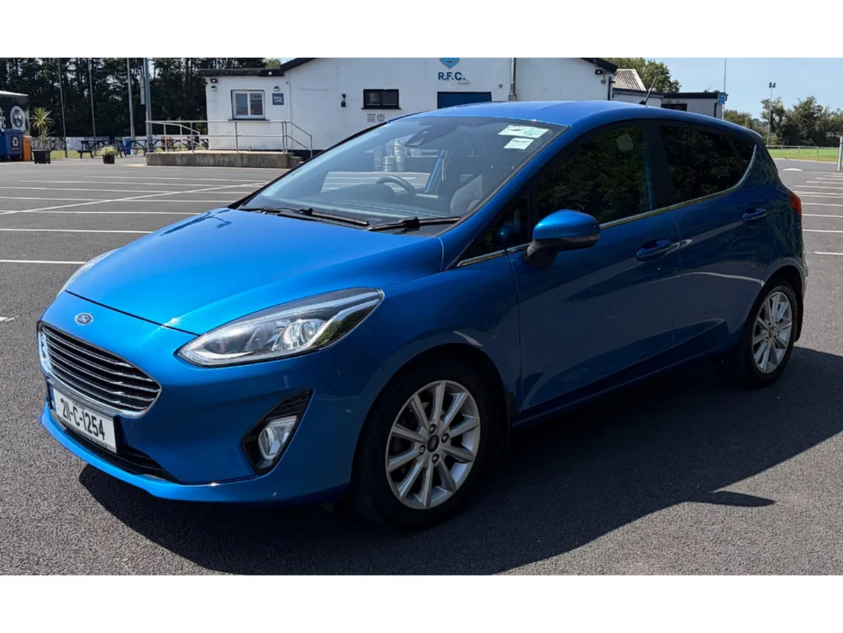 Ford Fiesta TITANIUM 5DR 1.0T 95 4DR - Image 4