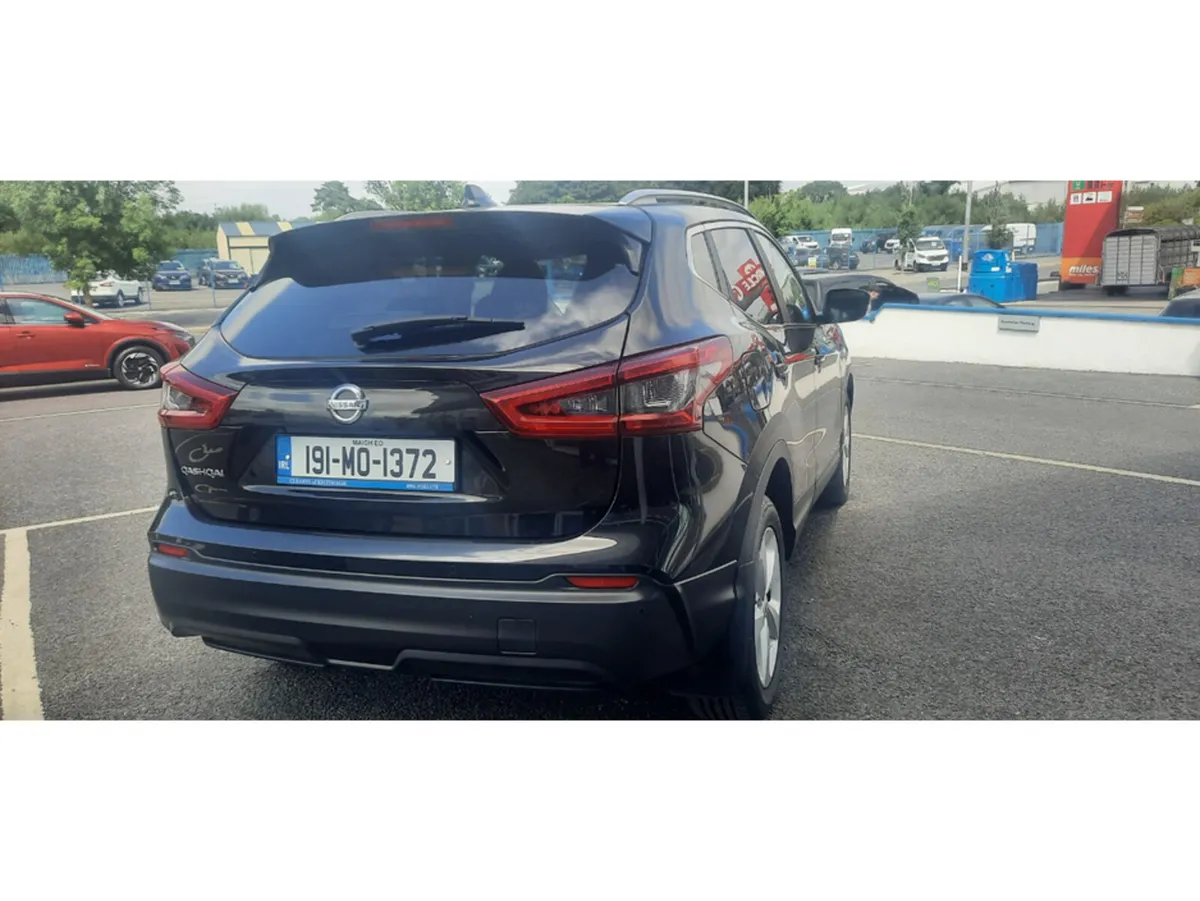 Nissan Qashqai 1.3 SV SS MY19 4DR - Image 4