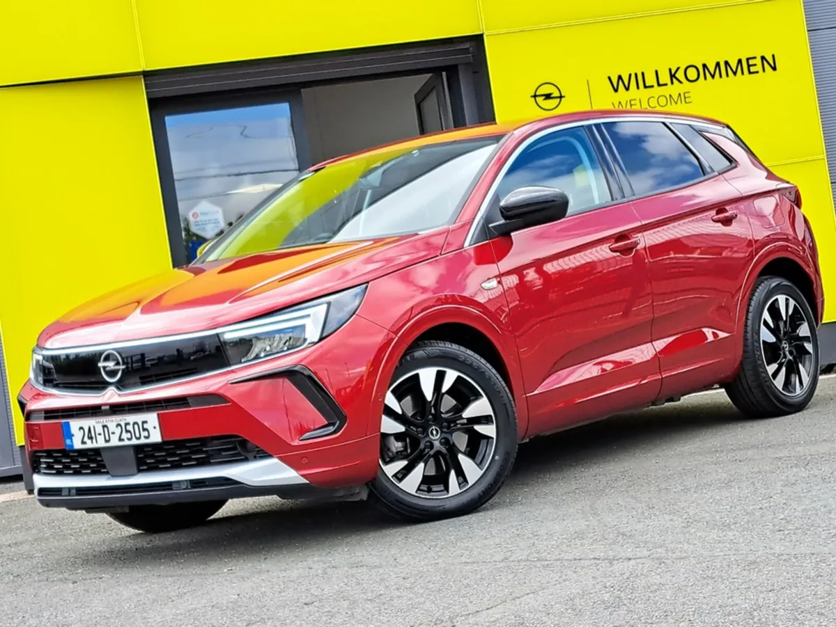 Opel Grandland ELEGANCE 1.6TURBO 225BHP PLUG-IN HY - Image 1