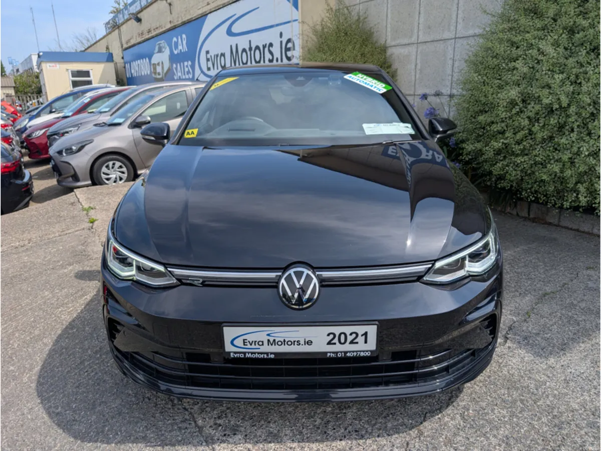 Volkswagen Golf E-TSI R-LINE AUTOMATIC HYBRID 1.5 - Image 2