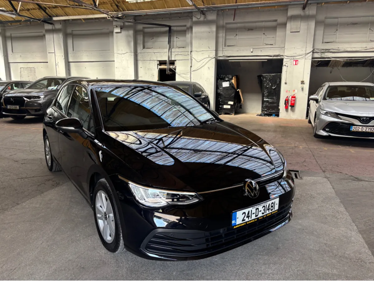 Volkswagen Golf LIFE 2.0 TDI 115HP 5DR With Satnav - Image 4