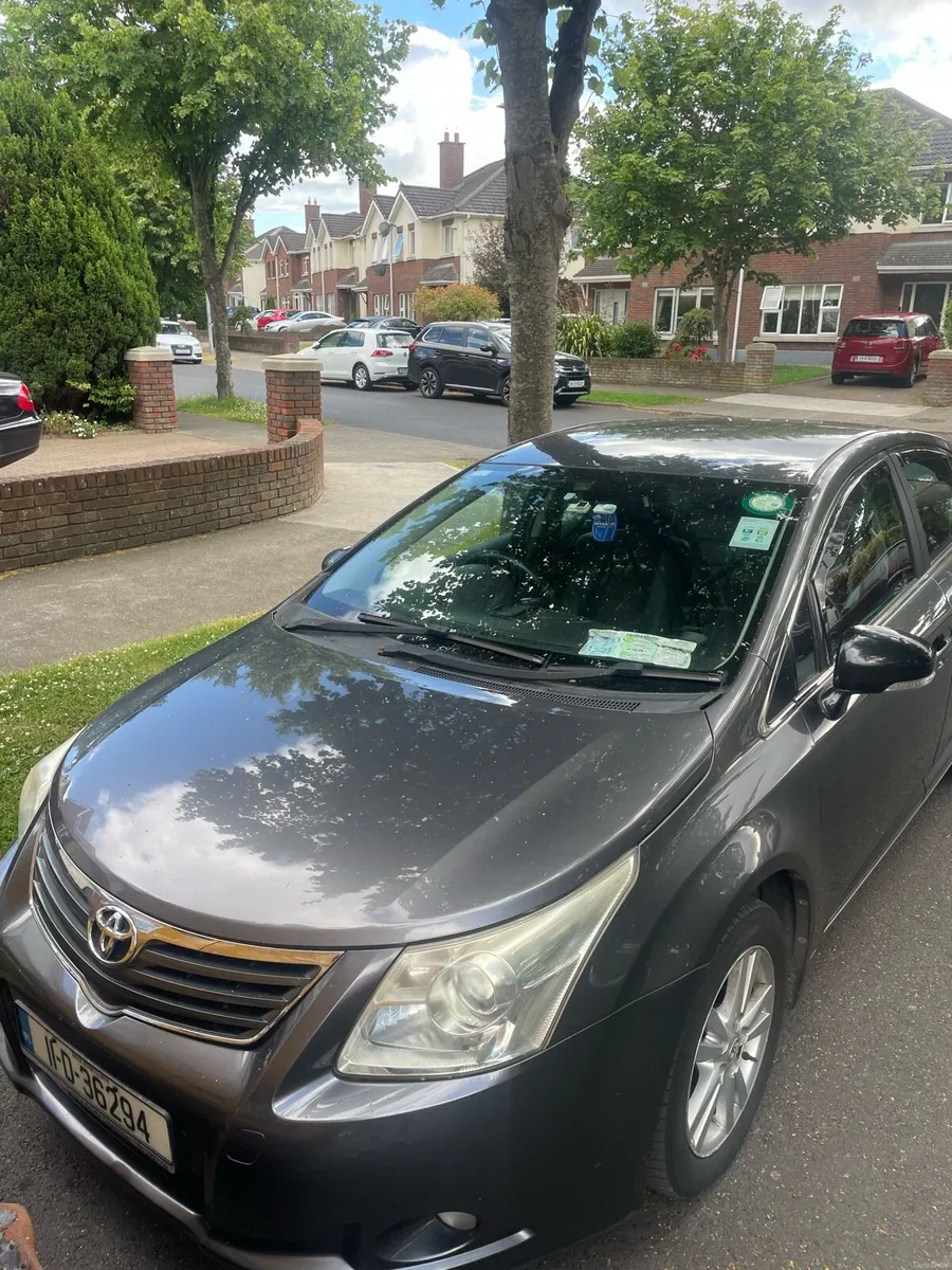 2011 Toyota avensis 1.6l petrol - Image 3