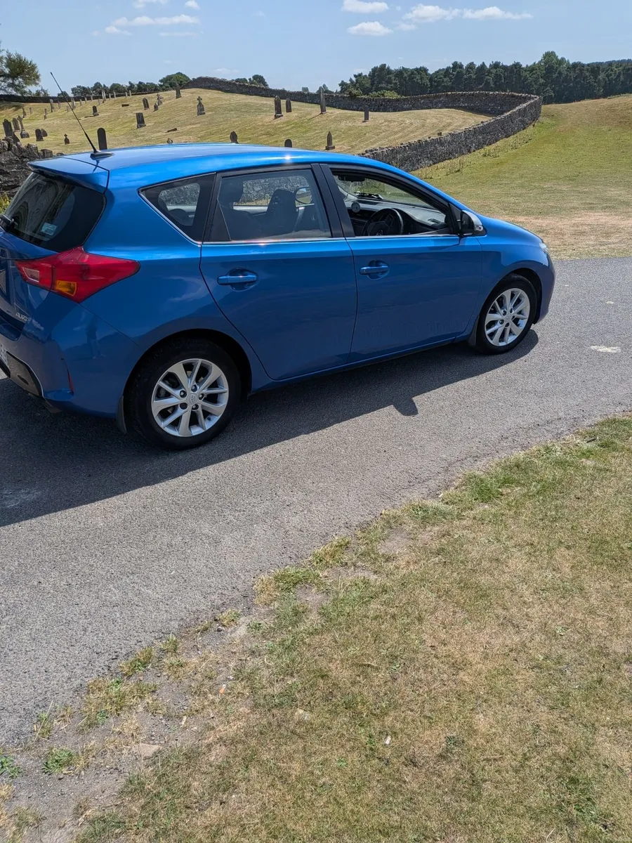 Toyota Auris 2014 Luna - Image 3