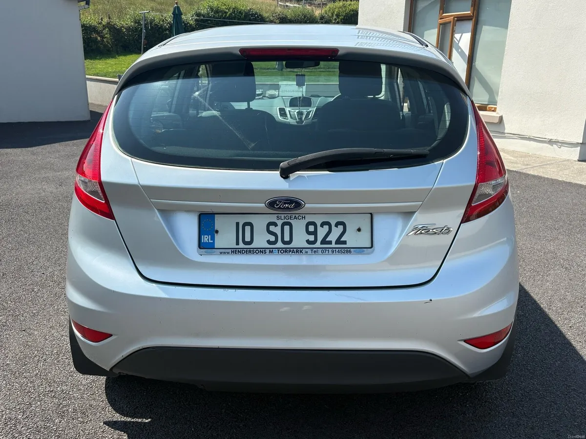 2010 ford fiesta - Image 2