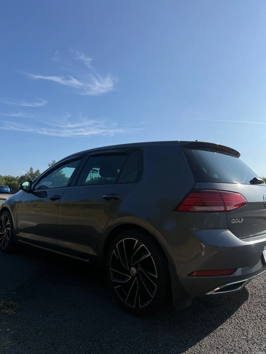 Volkswagen Golf 2019 - Image 2
