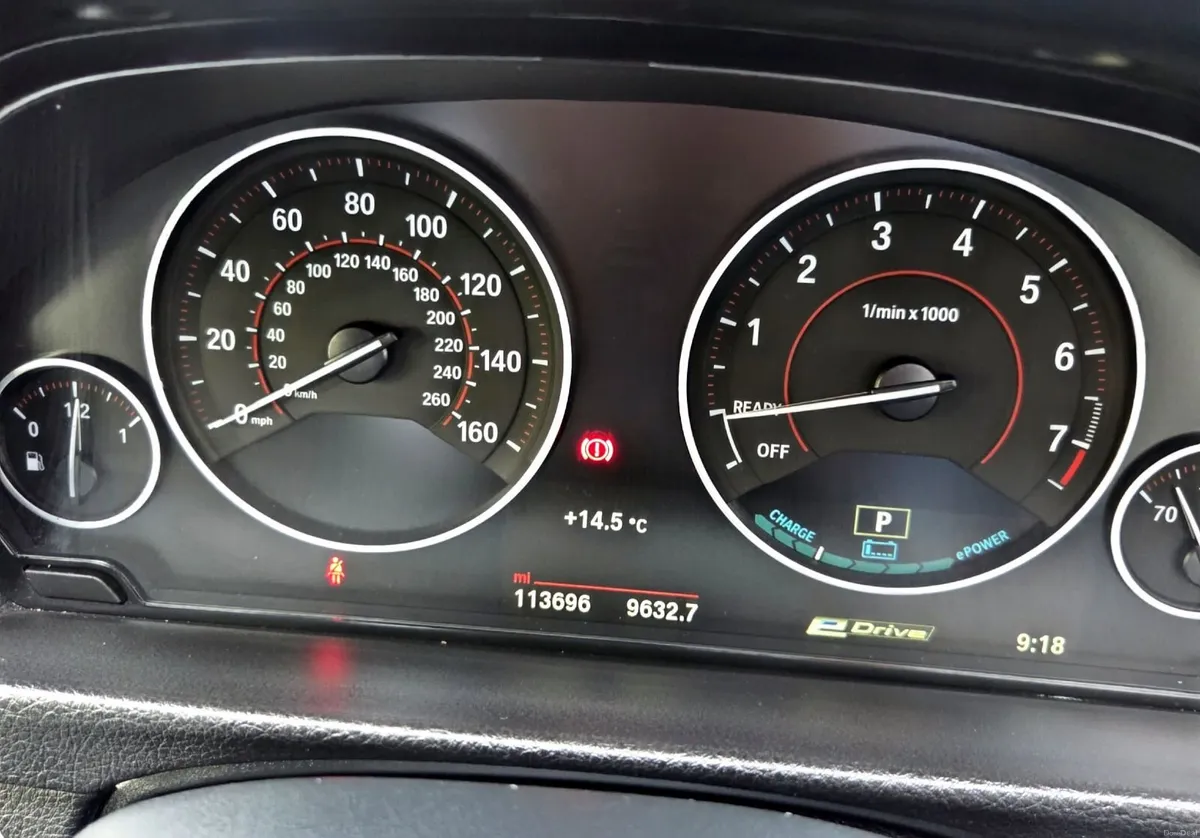 BMW 3-Series 2017 - Image 2