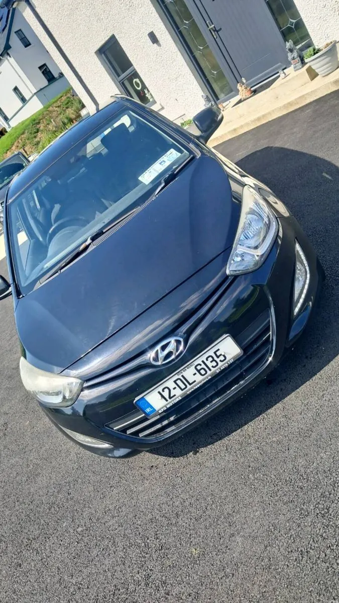 Hyundai i20 MANUAL - Image 4