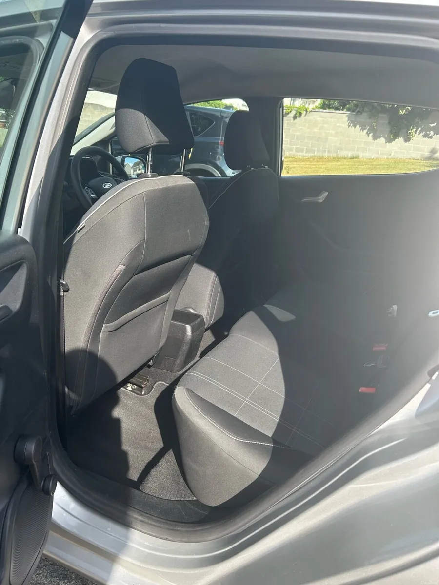 2018 Ford Fiesta Titanium 1.1L - Image 6