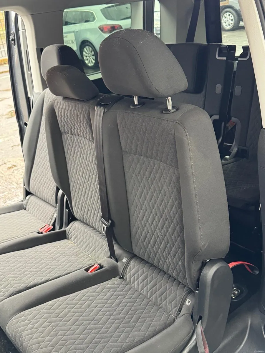 2023 232 AutoVolkswagen caddy wheelchair 7 seater - Image 2