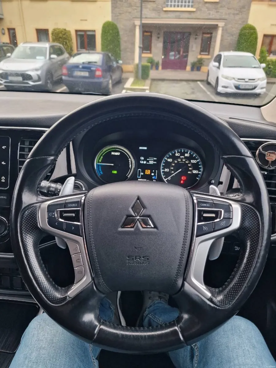 172 Mitsubishi Outlander - NCT Till 10/2027 - Image 6