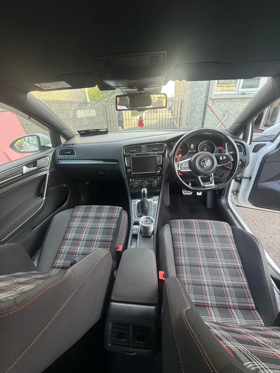 Volkswagen Golf 2014 - Image 4