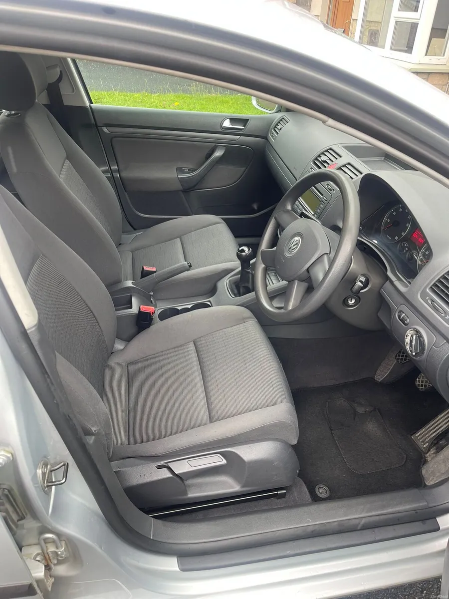 VOLKSWAGEN 2004 - Image 1