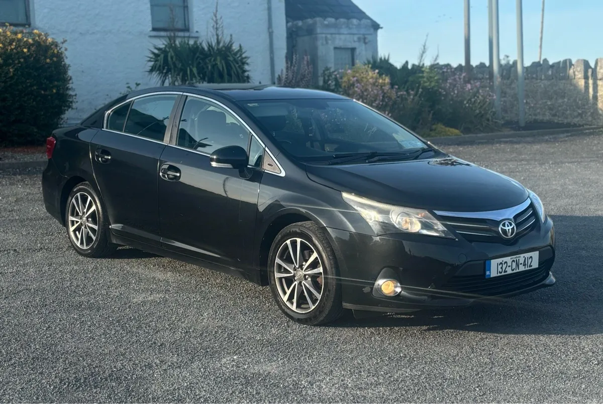 Immaculate 2013 Toyota Avensis - Image 3