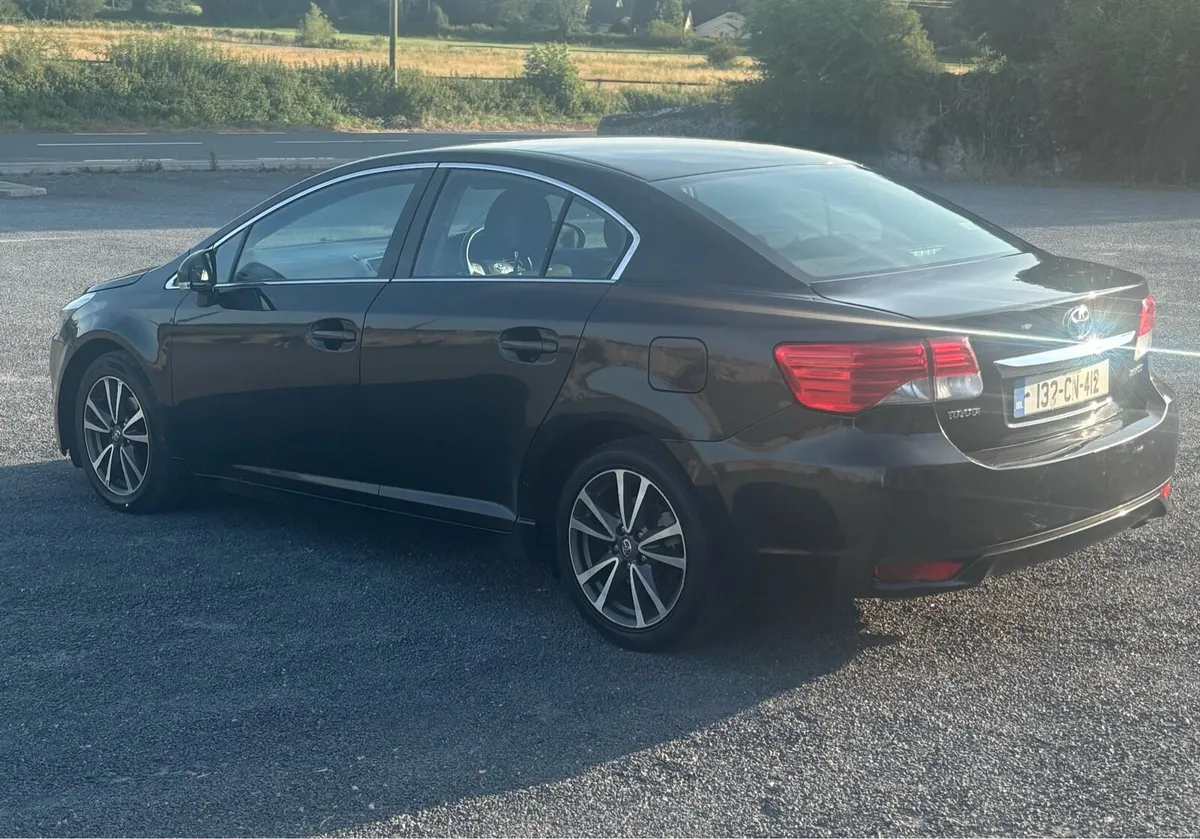 Immaculate 2013 Toyota Avensis - Image 5