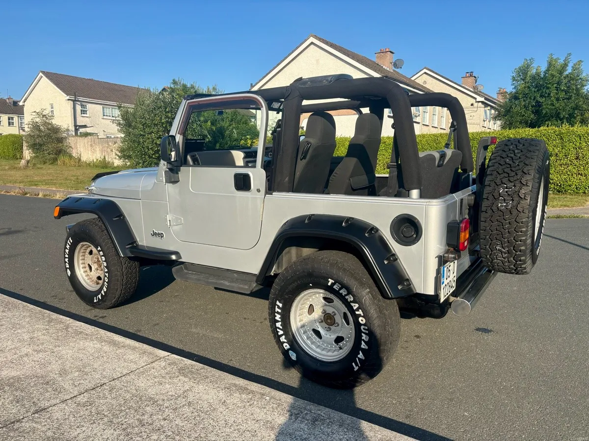 Jeep Wrangler - Image 4